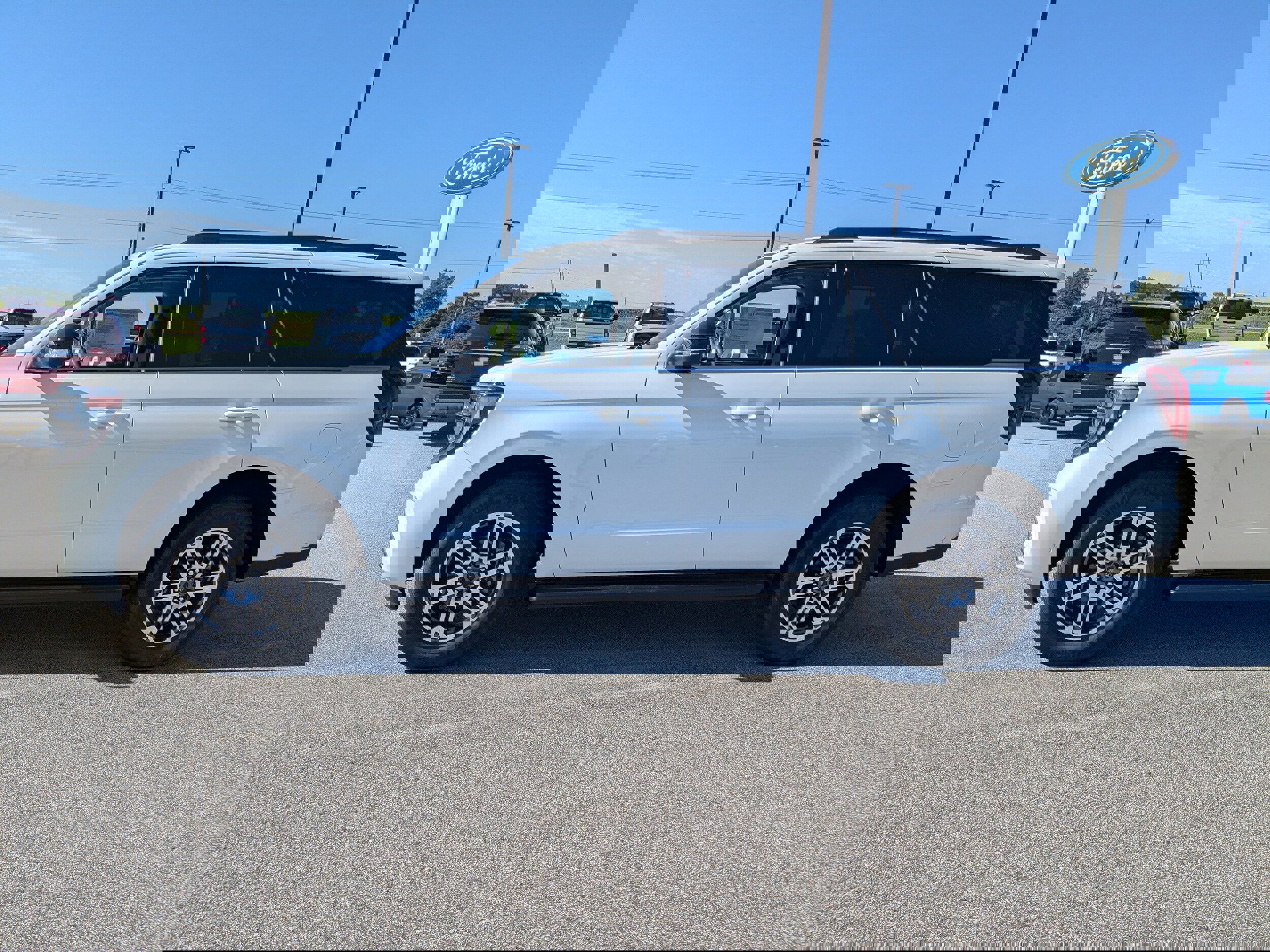 New 2025 Ford Expedition Active image 7