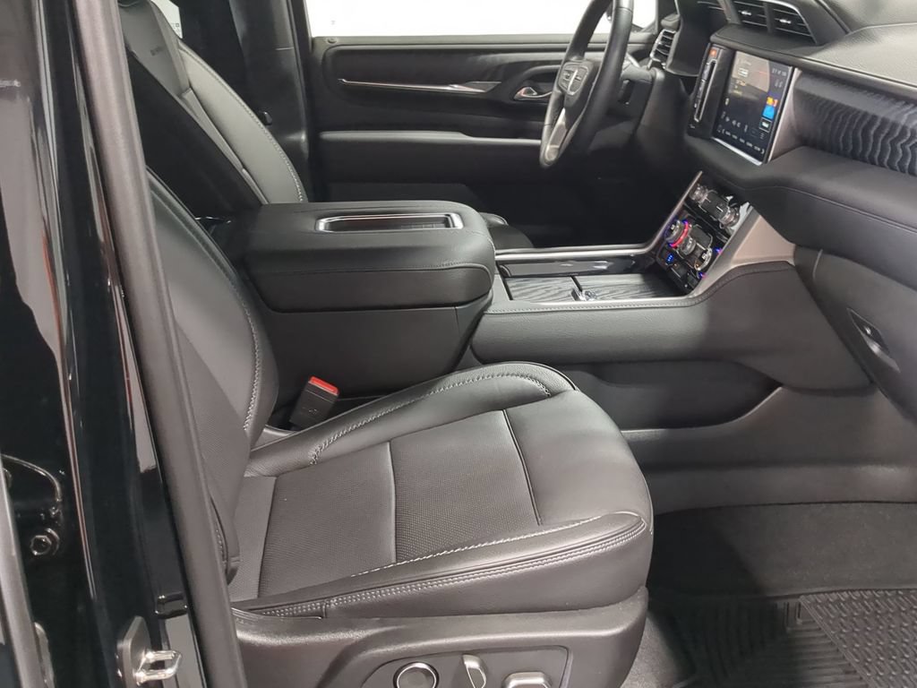 Used 2024 GMC Yukon XL Denali w/ Advanced Technology Package AWD/4WD image 21