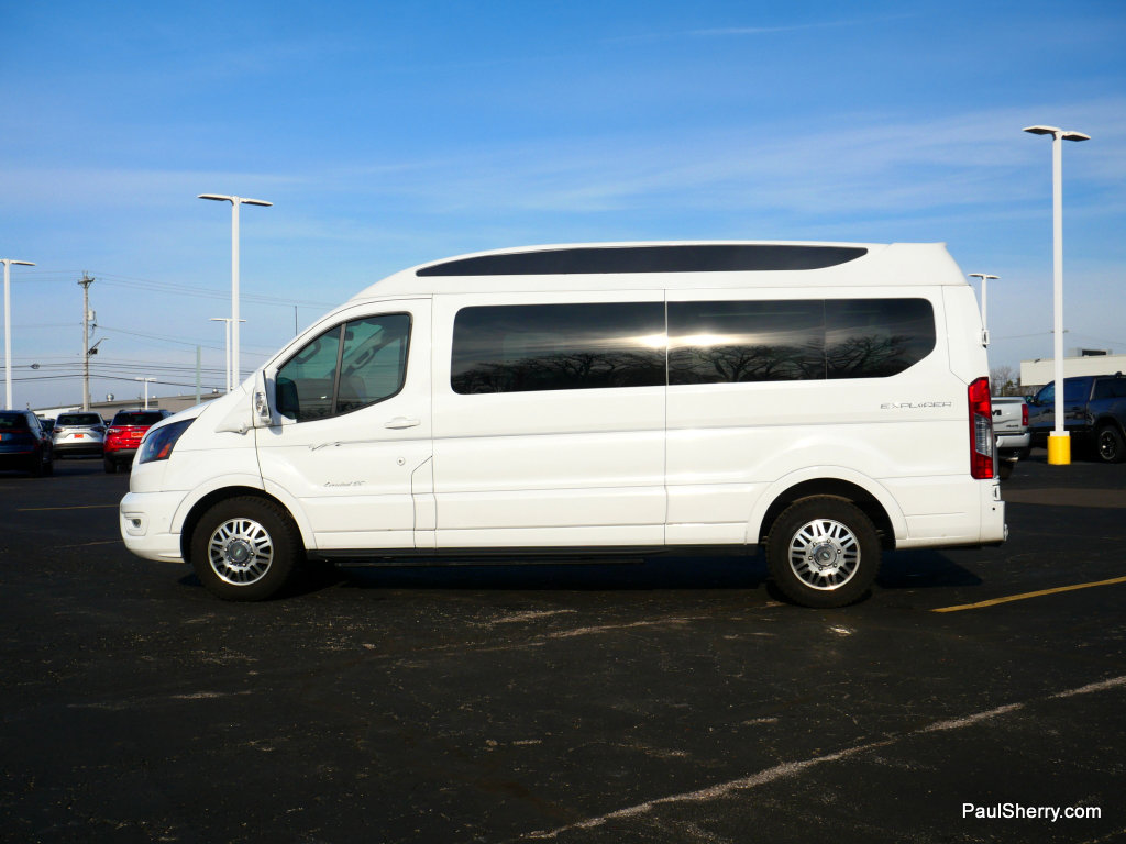 Used 2023 Ford Transit 150 Low Roof AWD image 15