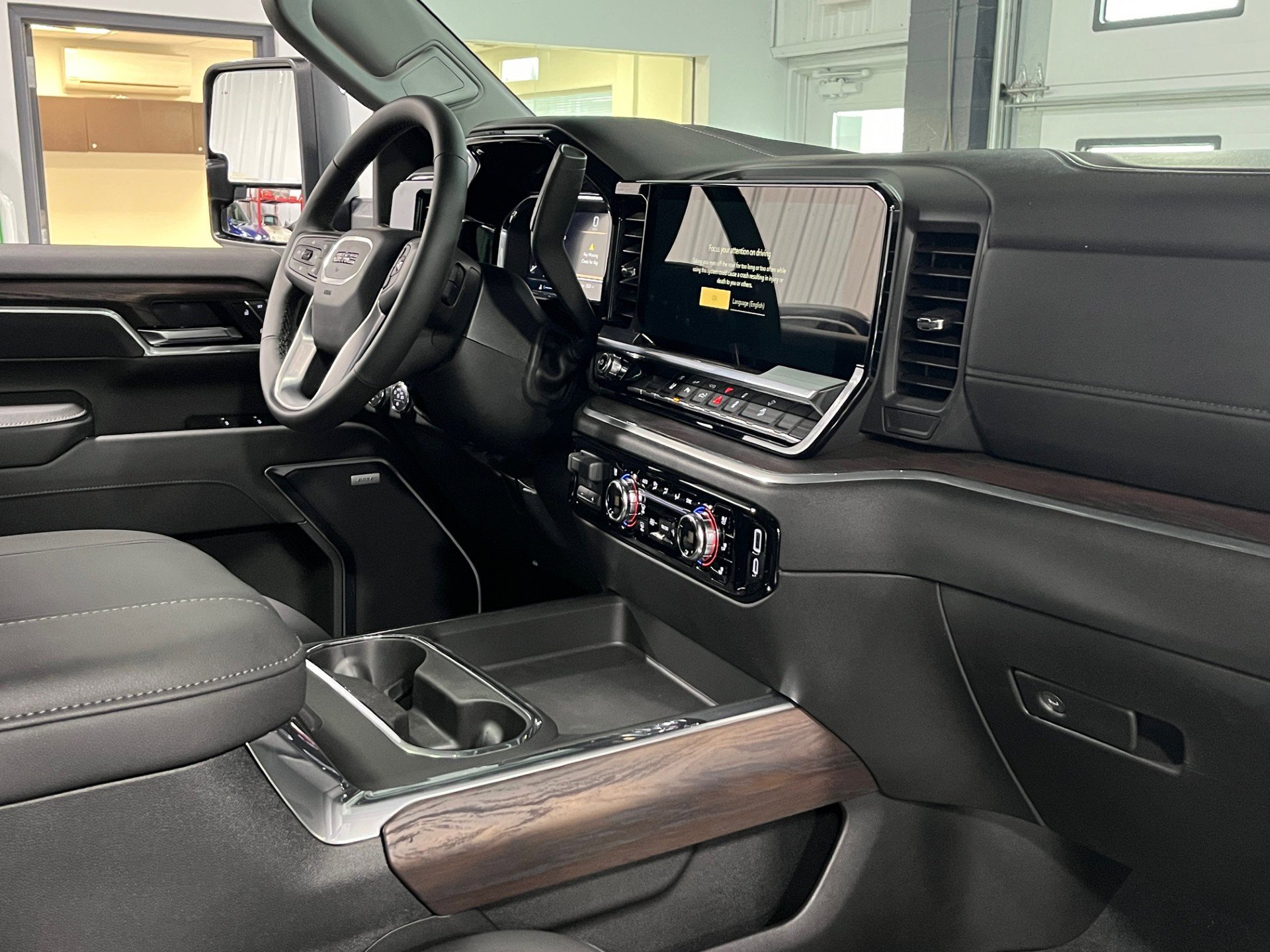 New 2025 GMC Sierra 3500 SLT w/ SLT Premium Package image 10