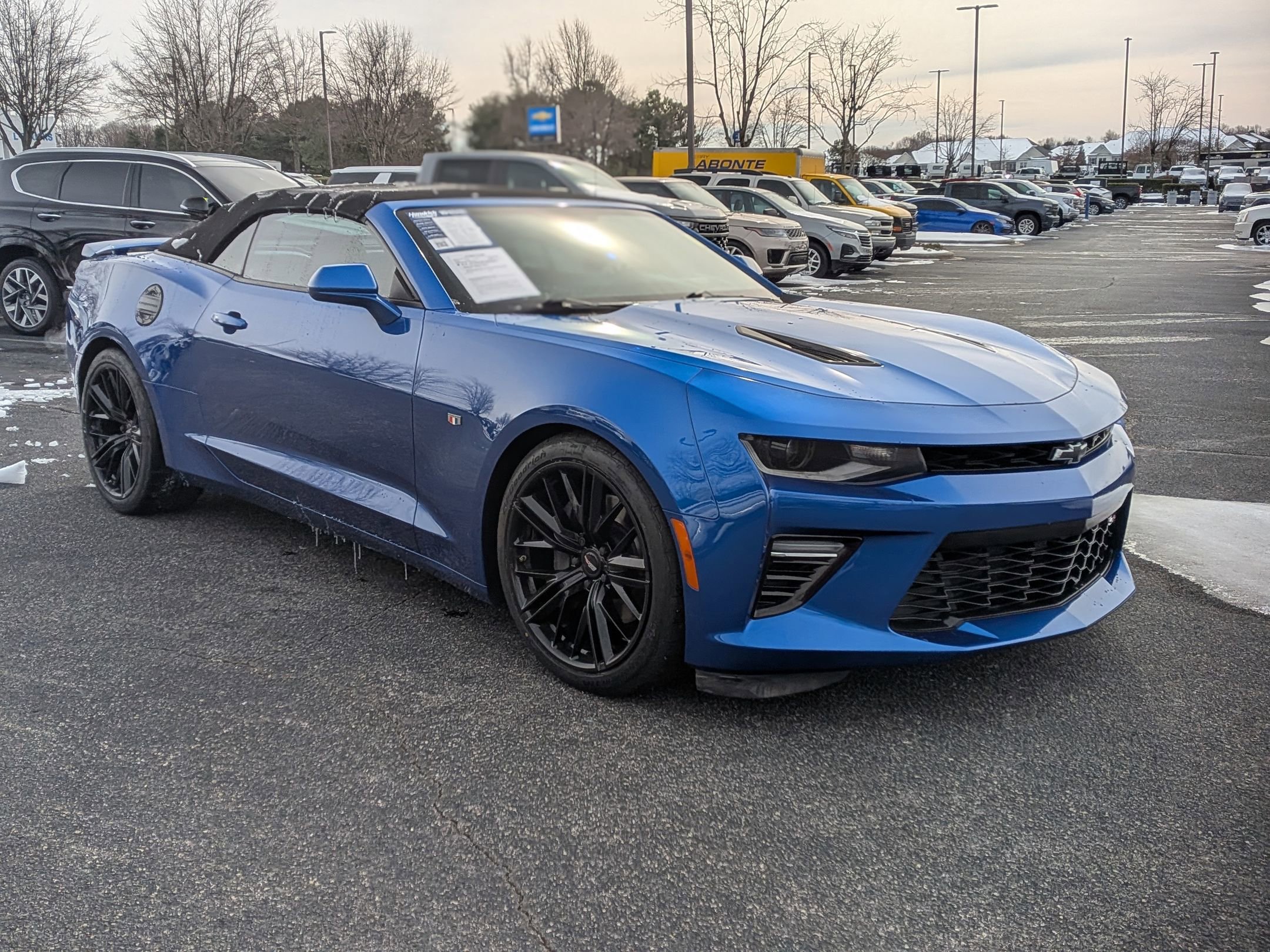 Used 2018 Chevrolet Camaro SS image 2