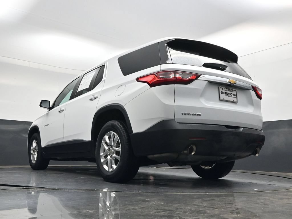 Used 2020 Chevrolet Traverse LS FWD image 40