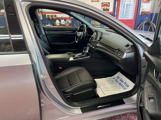 Used 2018 Honda Accord Sport image 10