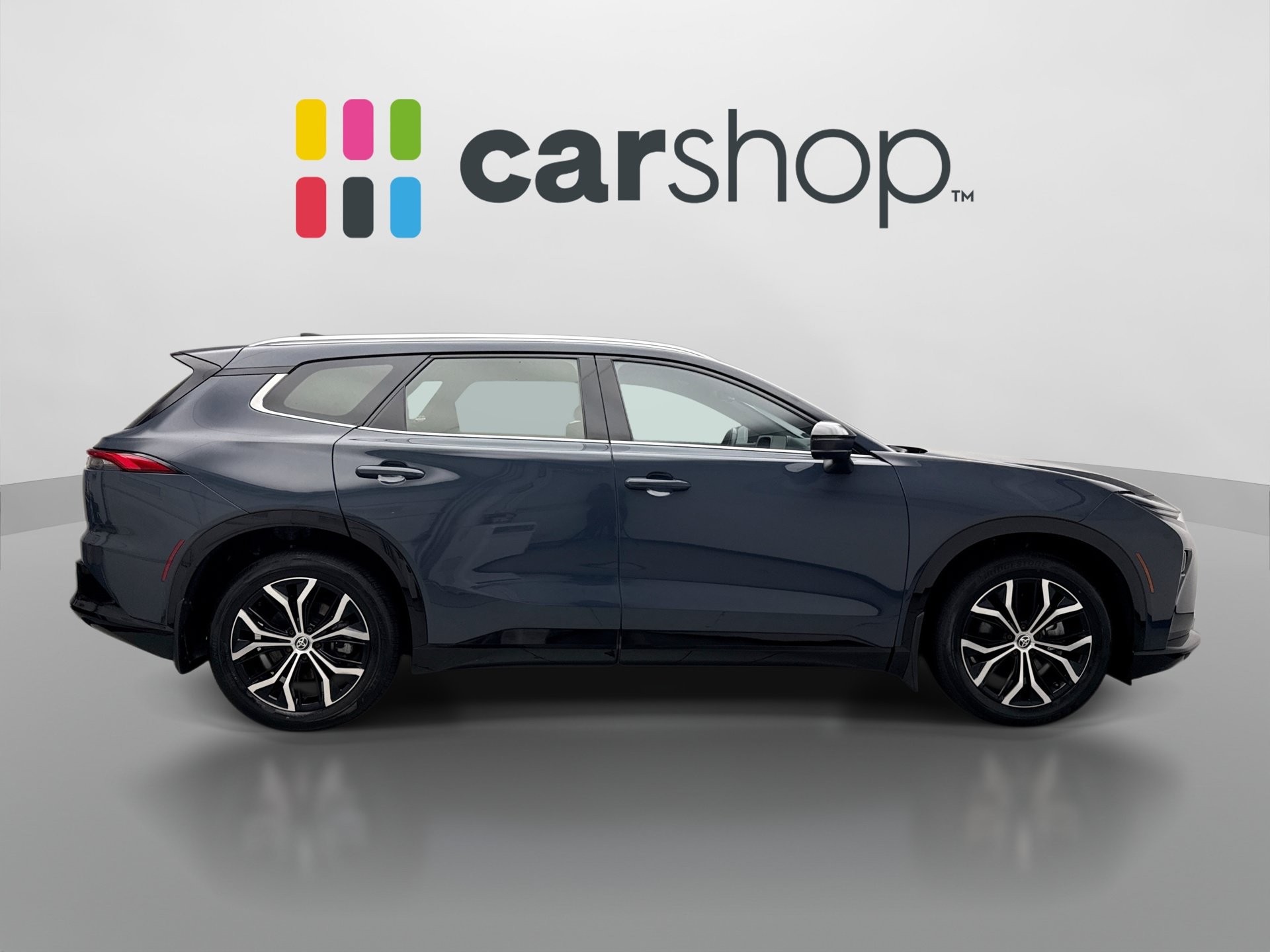 Used 2025 Toyota Crown Signia AWD/4WD image 6