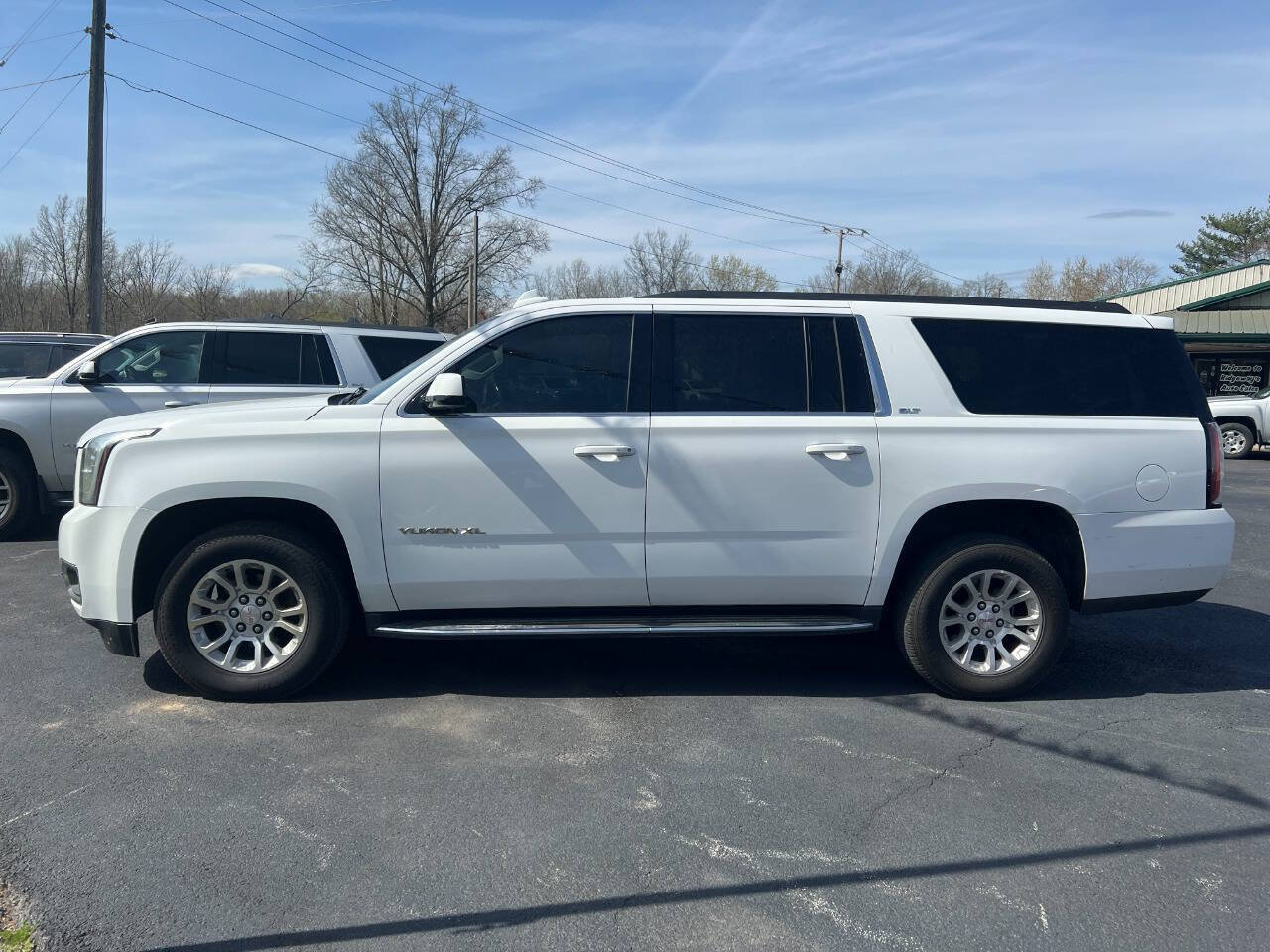 Used 2019 GMC Yukon XL SLT AWD/4WD image 2