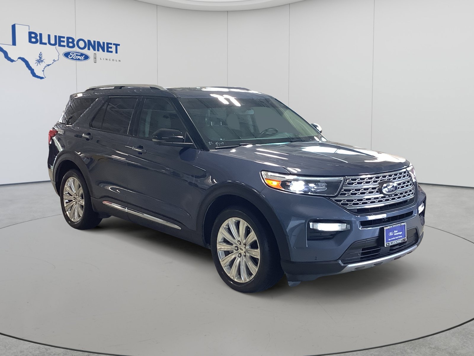 Used 2021 Ford Explorer Limited w/ Hybrid Equipment Group 310A RWD image 3