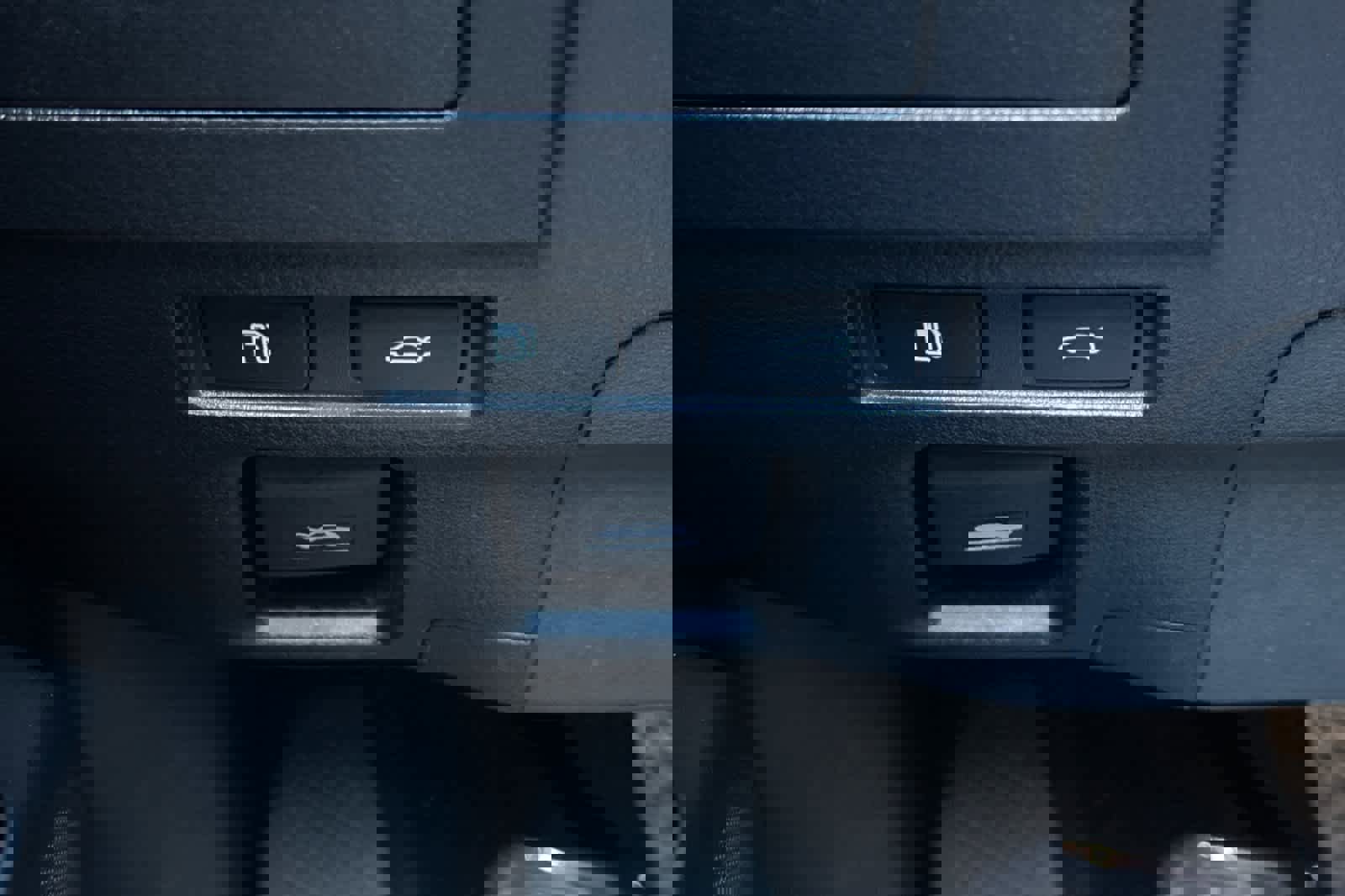 Used 2023 Lexus ES 300h w/ Premium Package image 29