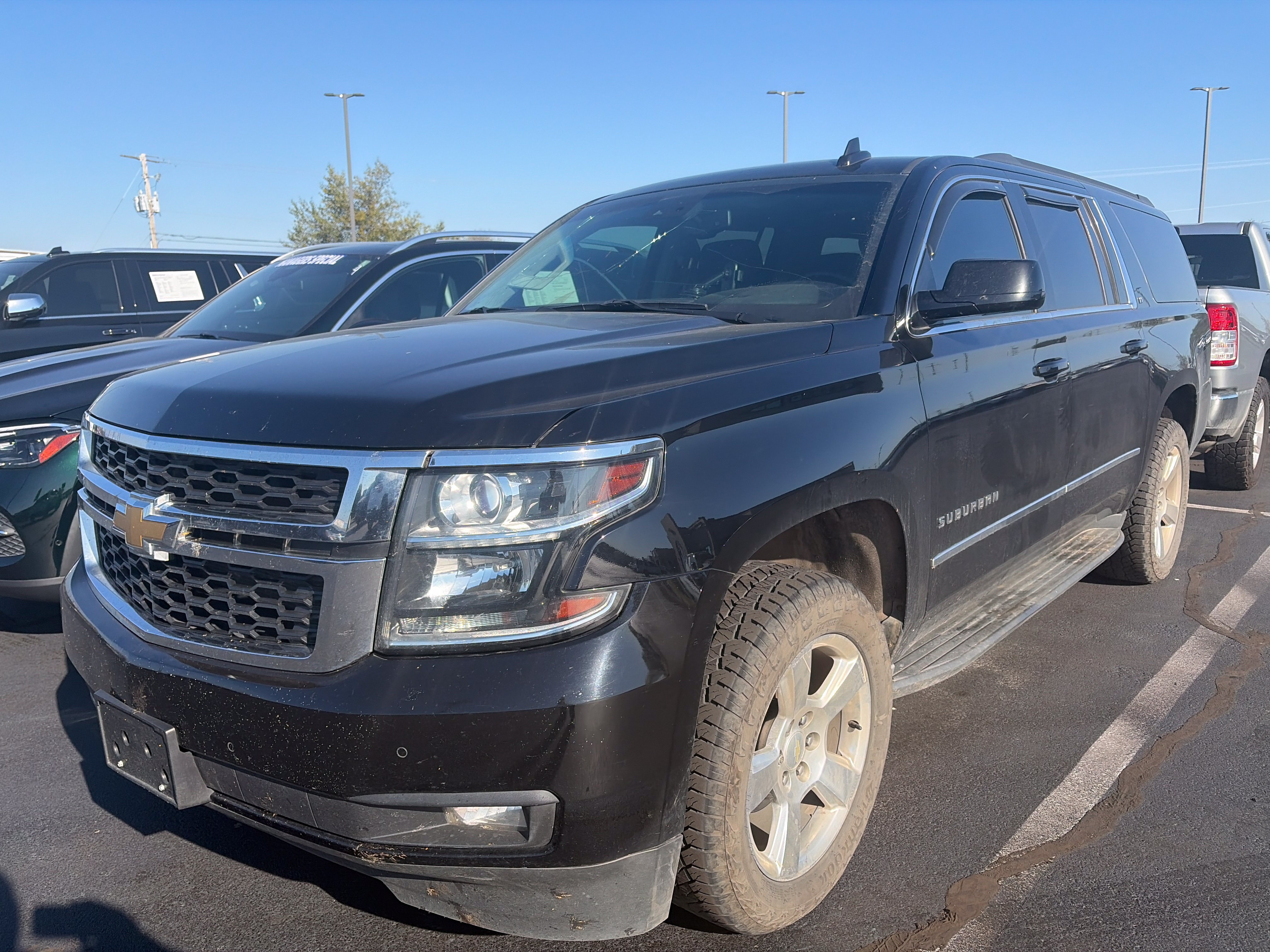 Used 2016 Chevrolet Suburban LT RWD image 1