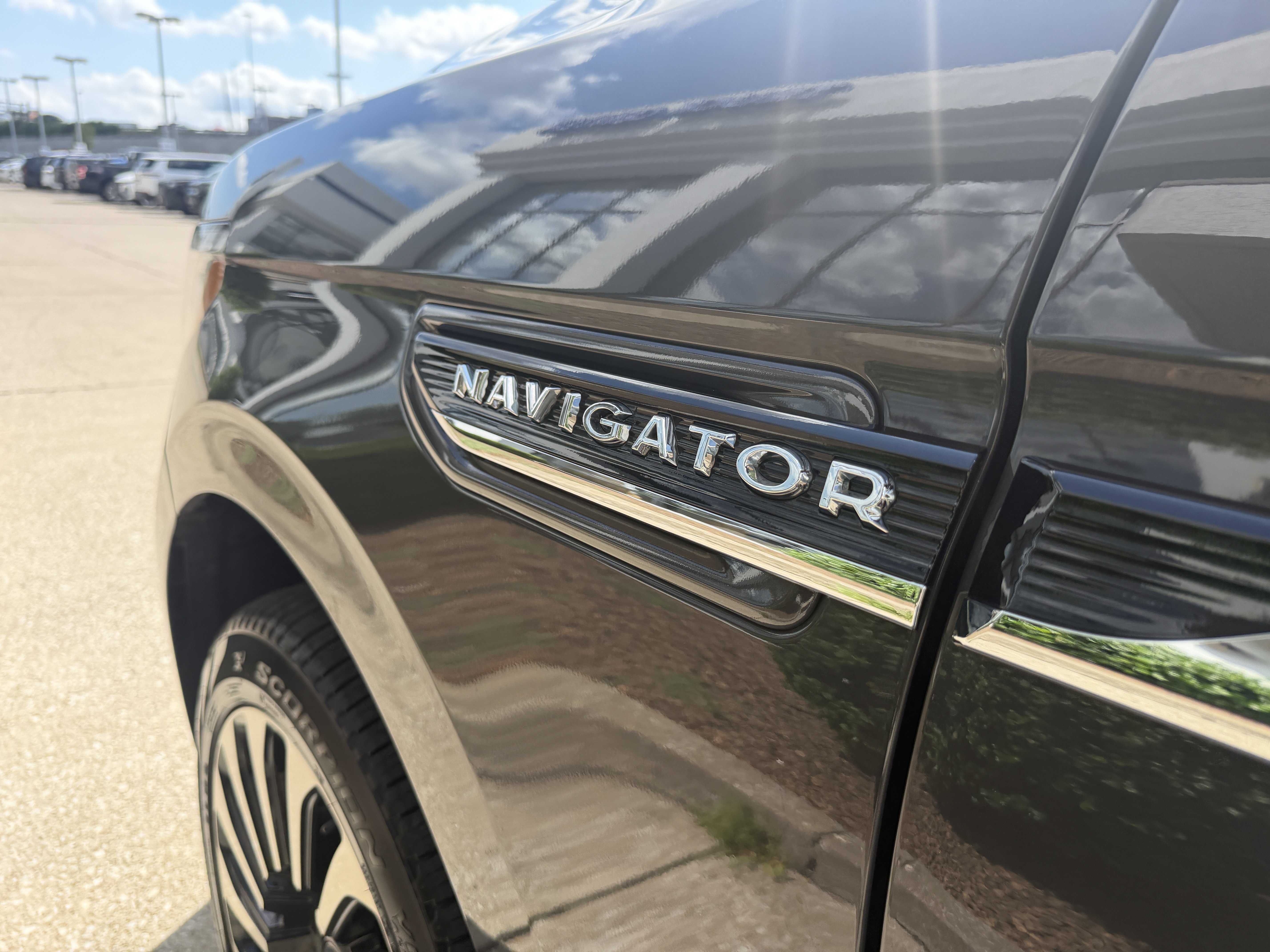Used 2024 Lincoln Navigator L Black Label AWD/4WD image 15