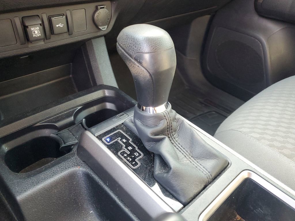 Used 2022 Toyota Tacoma SR5 w/ Technology Package image 25