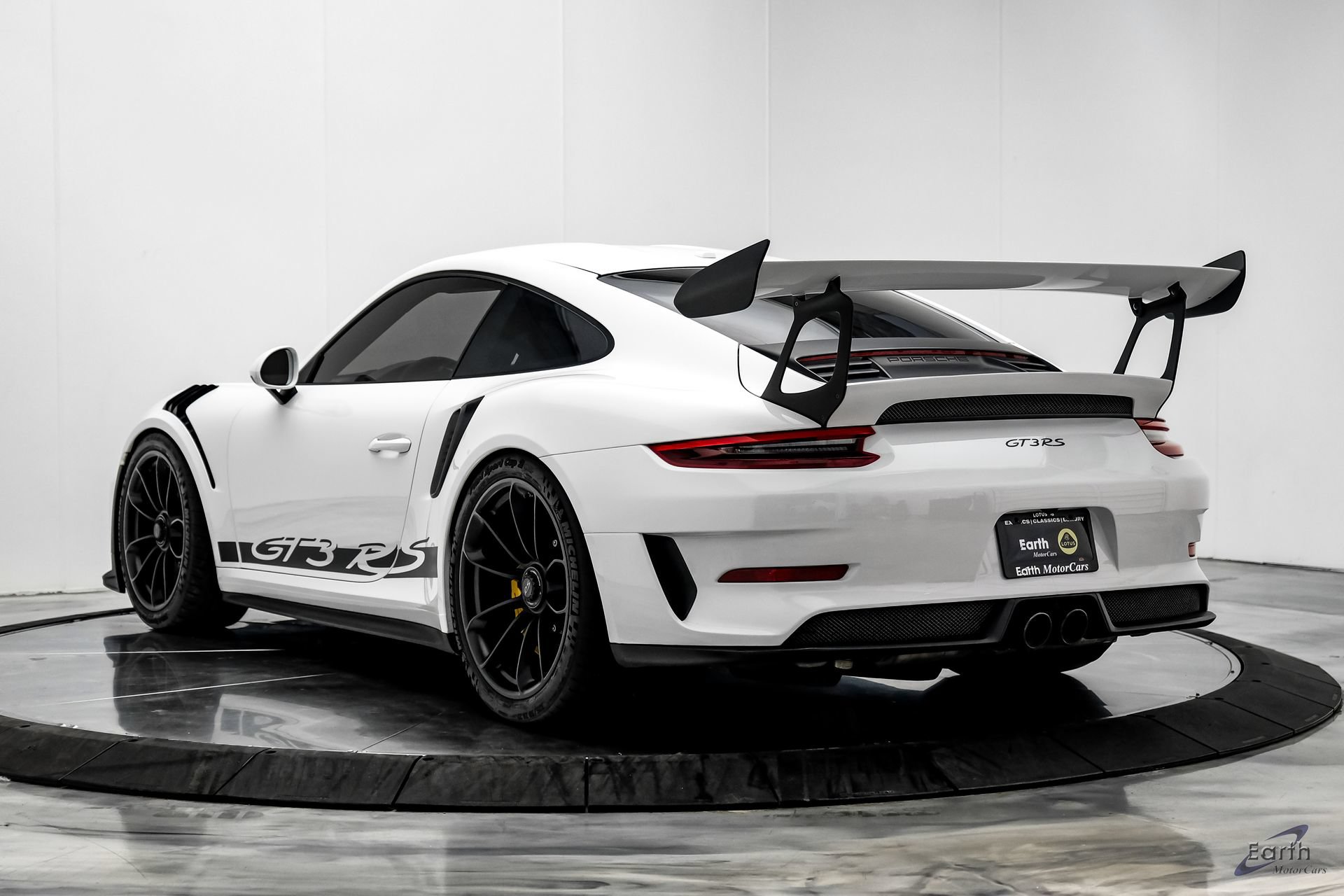 Used 2019 Porsche 911 GT3 RS RWD image 13