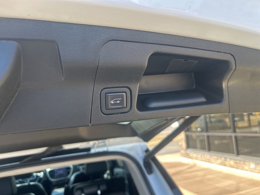 Used 2020 GMC Acadia SLT w/ Premium Package image 12