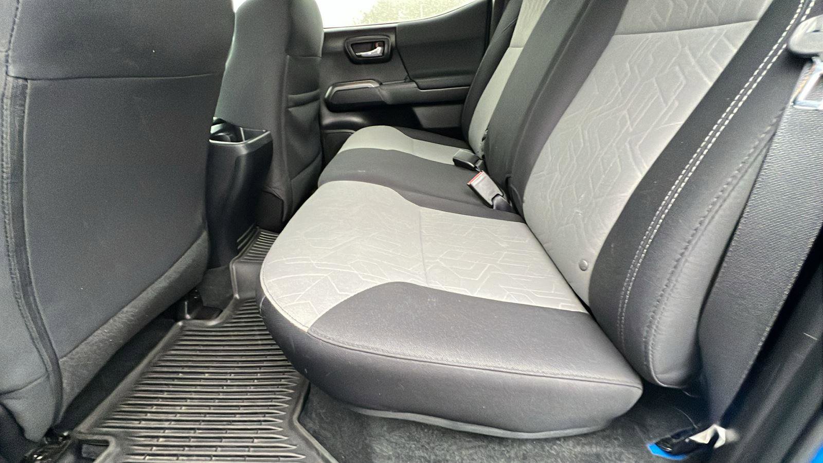 Used 2020 Toyota Tacoma TRD Sport image 18