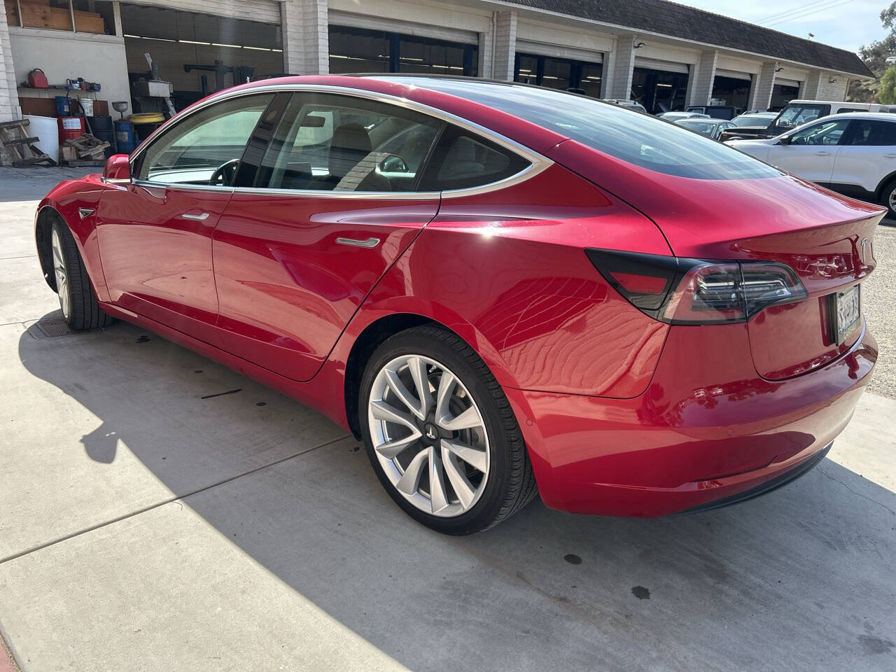 Used 2019 Tesla Model 3 Long Range RWD image 4