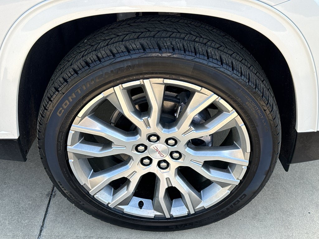 Used 2025 GMC Acadia Denali w/ Super Cruise Package FWD image 37