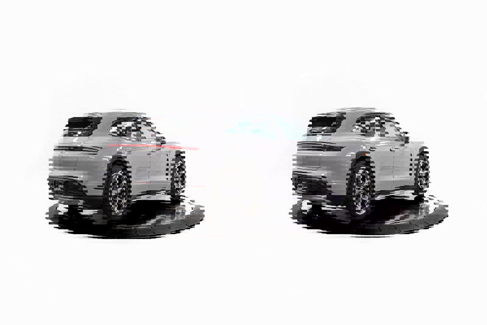 Certified 2024 Porsche Taycan 4 Cross Turismo image 7