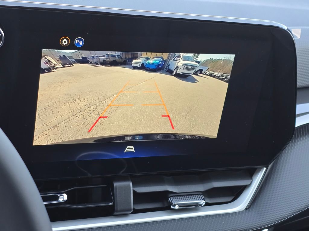 New 2026 Chevrolet Equinox LT w/ Convenience Package II FWD image 9