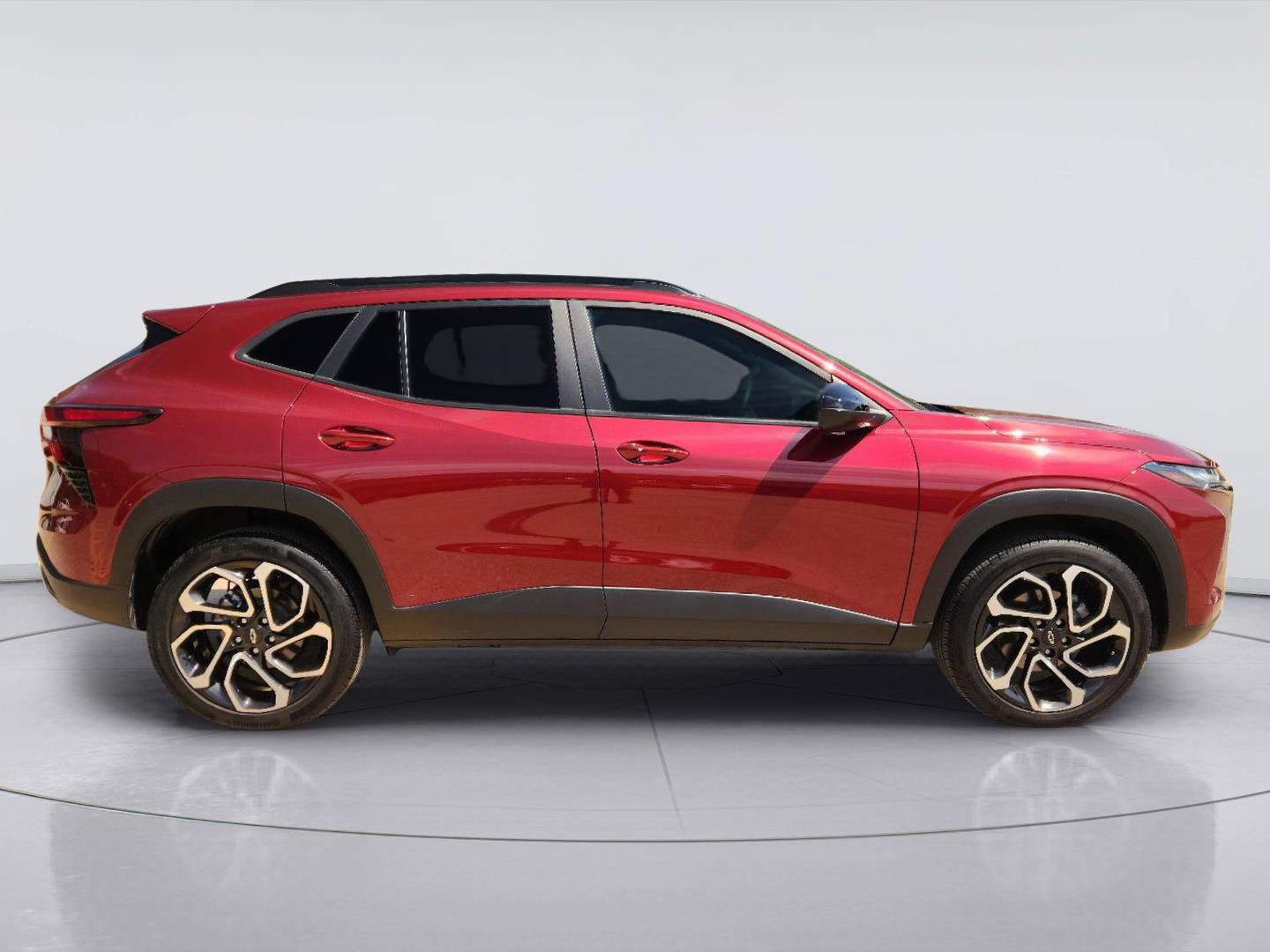 Used 2025 Chevrolet Trax RS w/ Sunroof Package FWD image 4