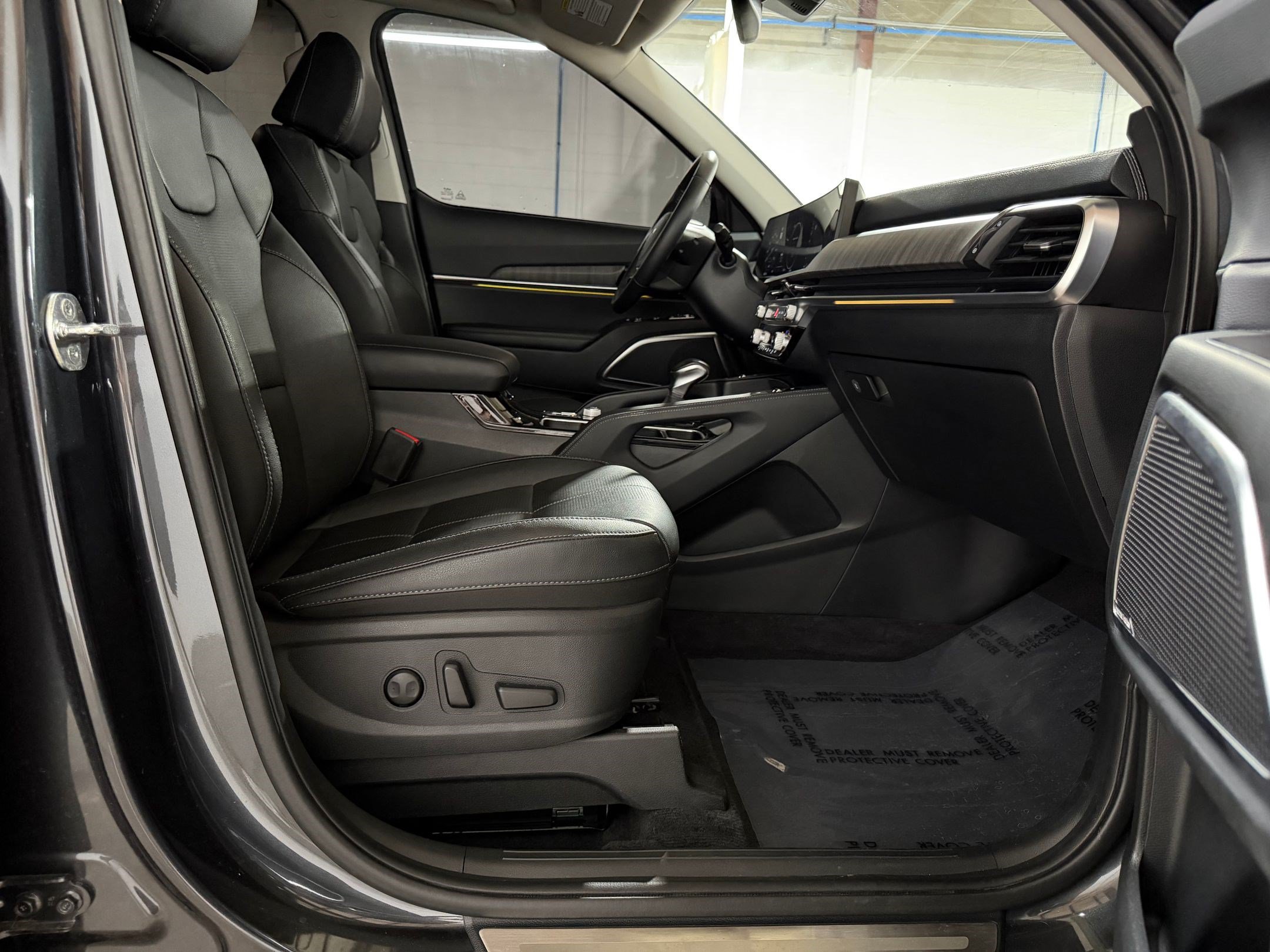Used 2024 Kia Telluride SX w/ Towing Package FWD image 31