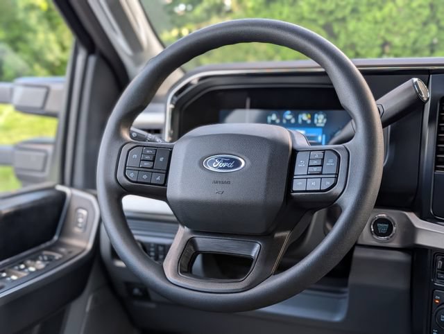 New 2026 Ford F250 XLT w/ XLT Premium Package AWD/4WD image 12