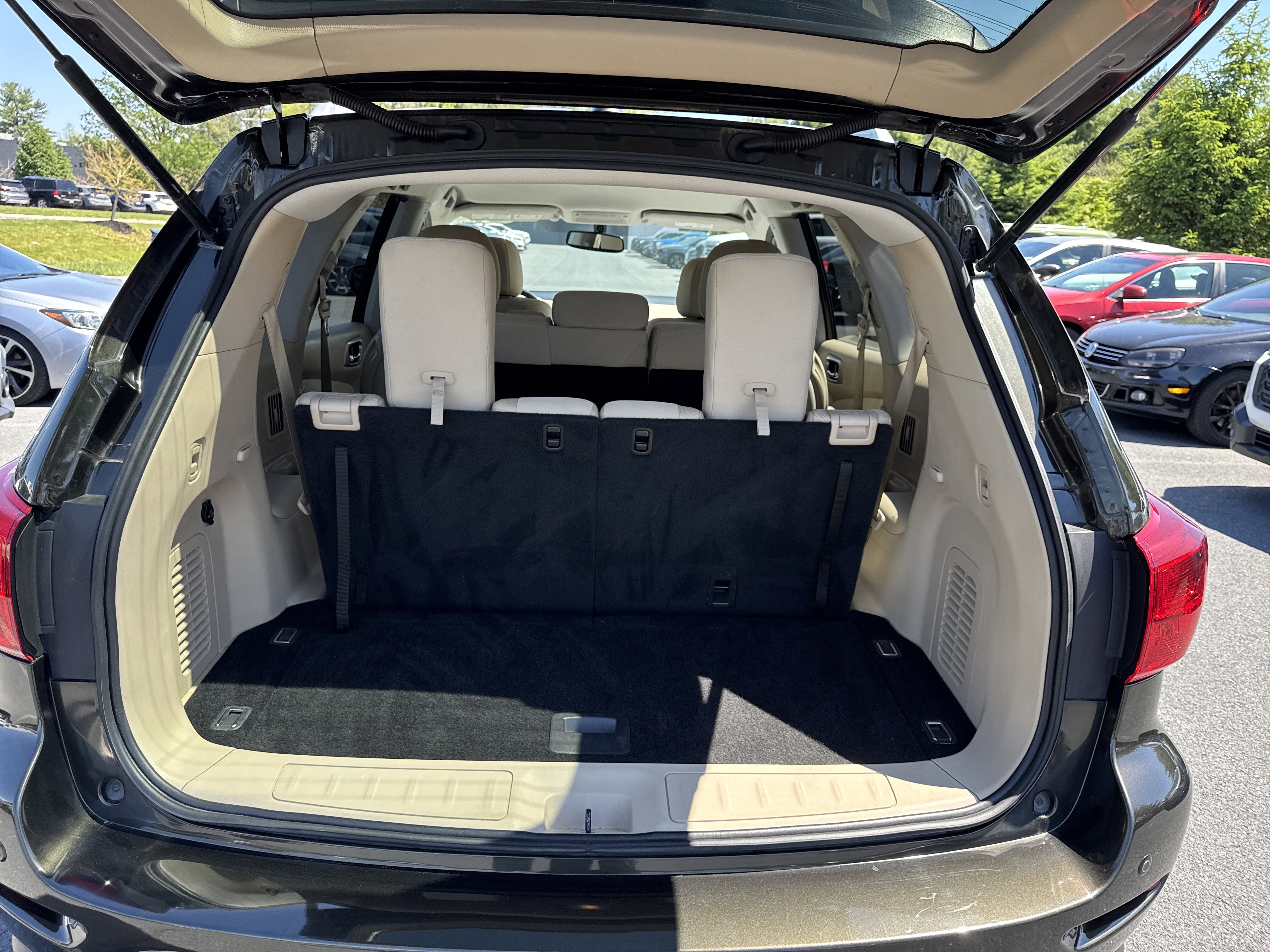 Used 2017 Nissan Pathfinder SV AWD/4WD image 29