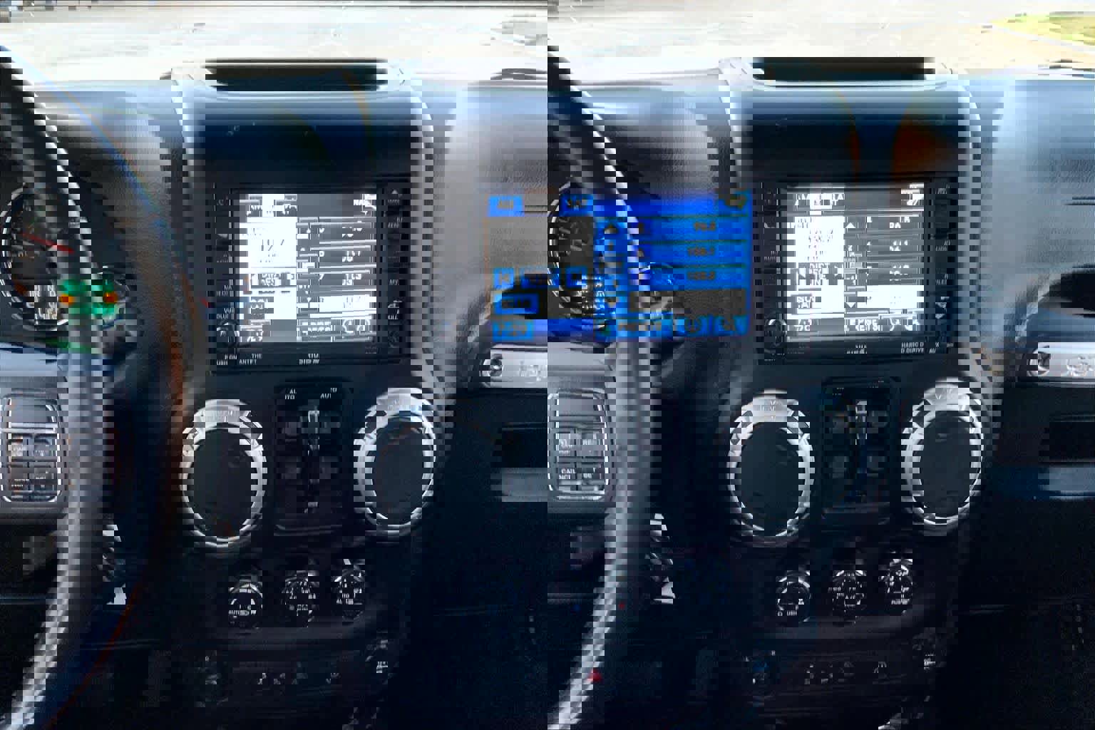 Used 2012 Jeep Wrangler Unlimited Sahara w/ Connectivity Group image 6