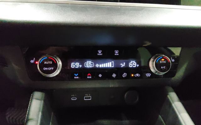 Used 2022 Mitsubishi Outlander SEL image 32
