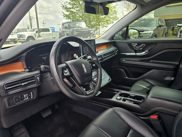 Used 2022 Lincoln Corsair Reserve image 11