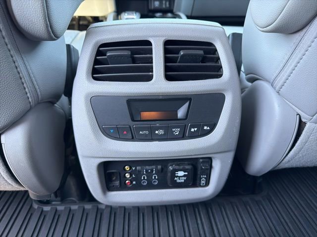 Used 2018 Honda Pilot Touring image 12