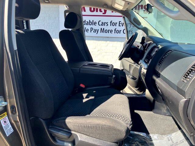 Used 2011 Toyota Tundra 2WD Double Cab image 11