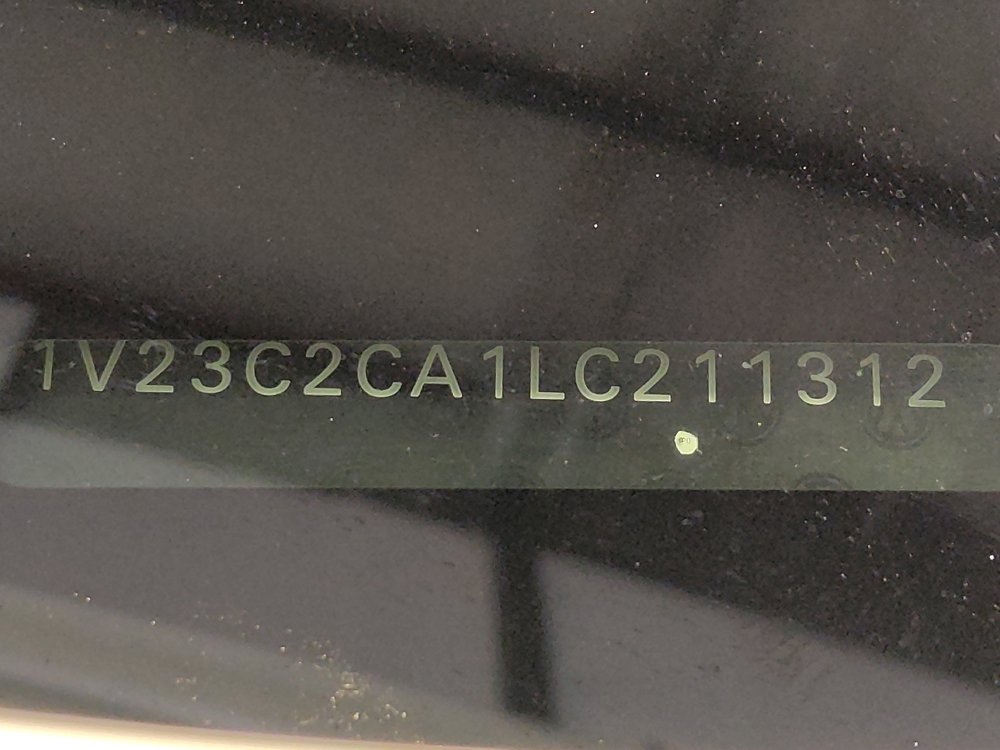 Used 2020 Volkswagen Atlas Cross Sport SE image 33