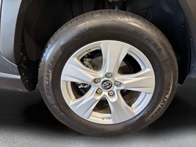Used 2019 Toyota RAV4 XLE w/ Convenience Package image 38