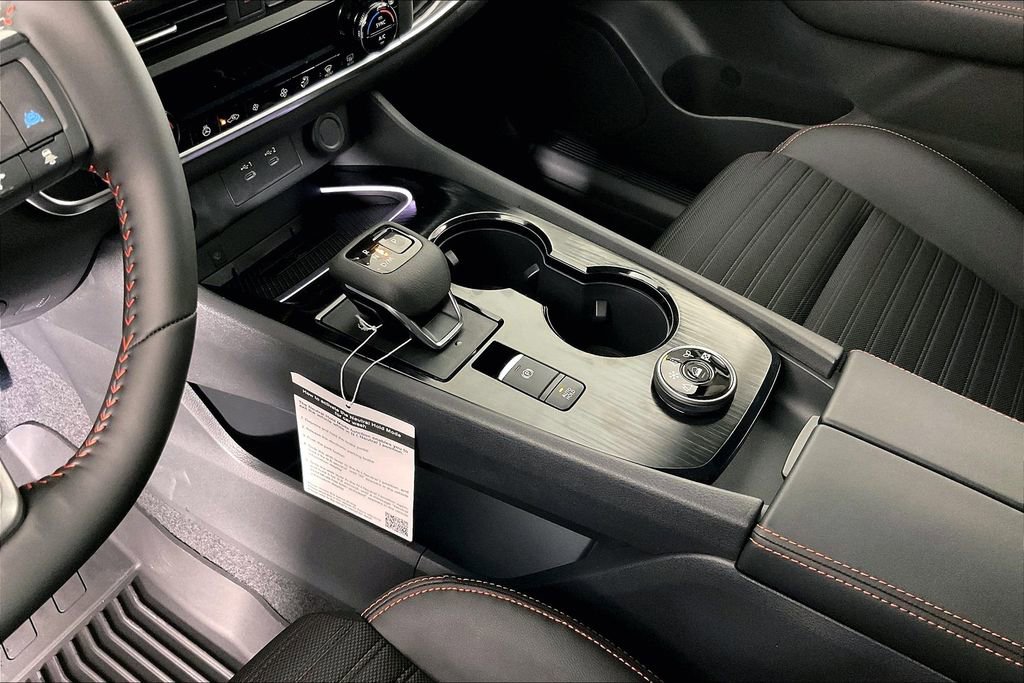 Certified 2025 Nissan Rogue SV image 12