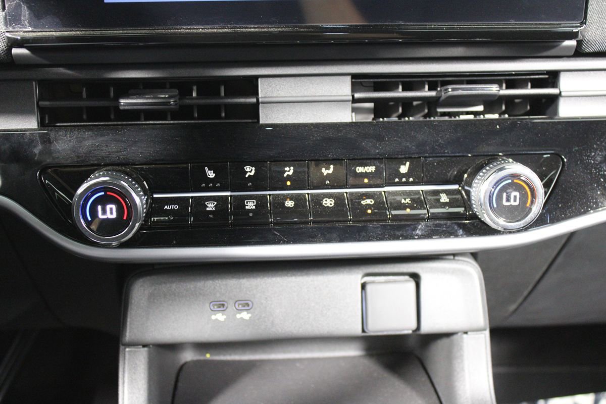 Used 2024 Honda Prologue EX image 17