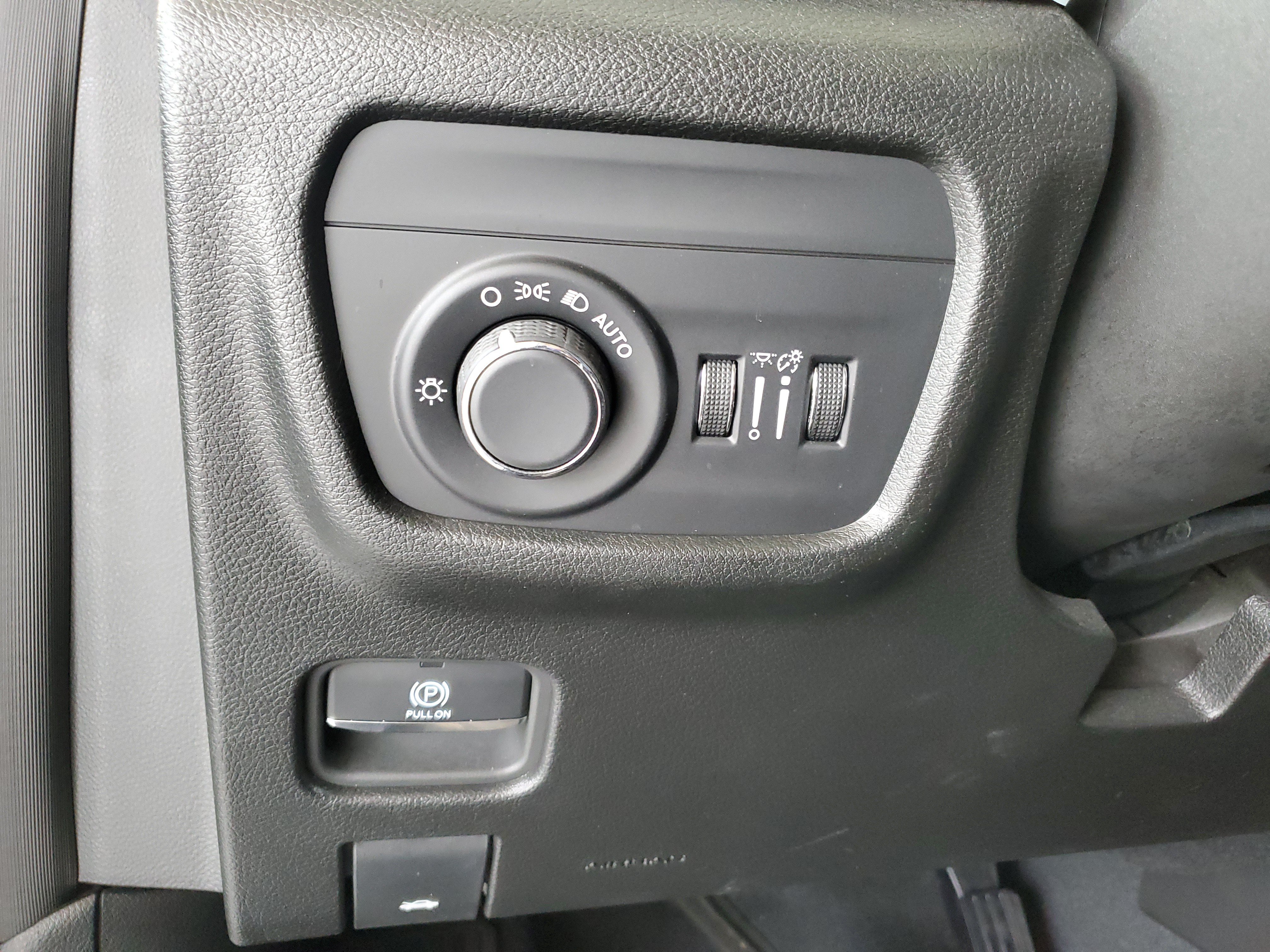 Certified 2023 Jeep Grand Cherokee Laredo w/ Trailer Tow Prep Group (B) AWD/4WD image 22
