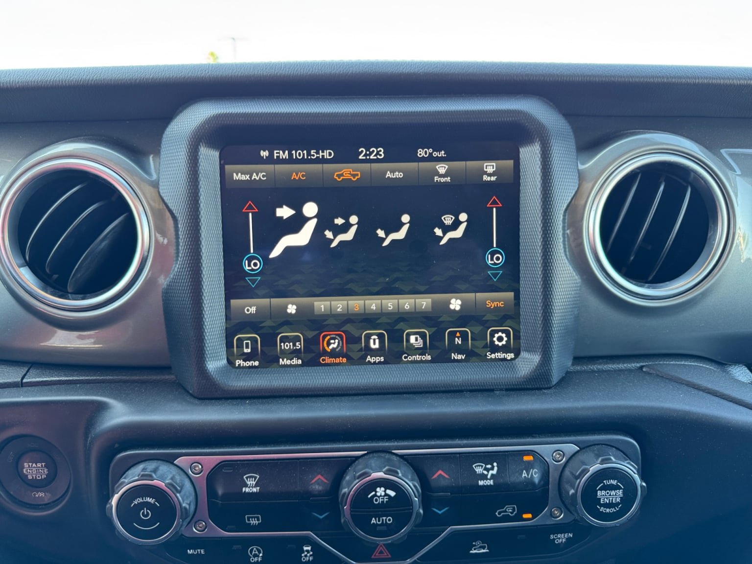 Used 2021 Jeep Gladiator Overland image 21