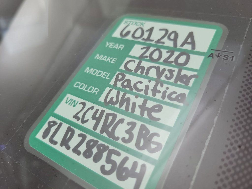 Used 2020 Chrysler Pacifica Touring-L w/ Advanced Safetytec Group image 21