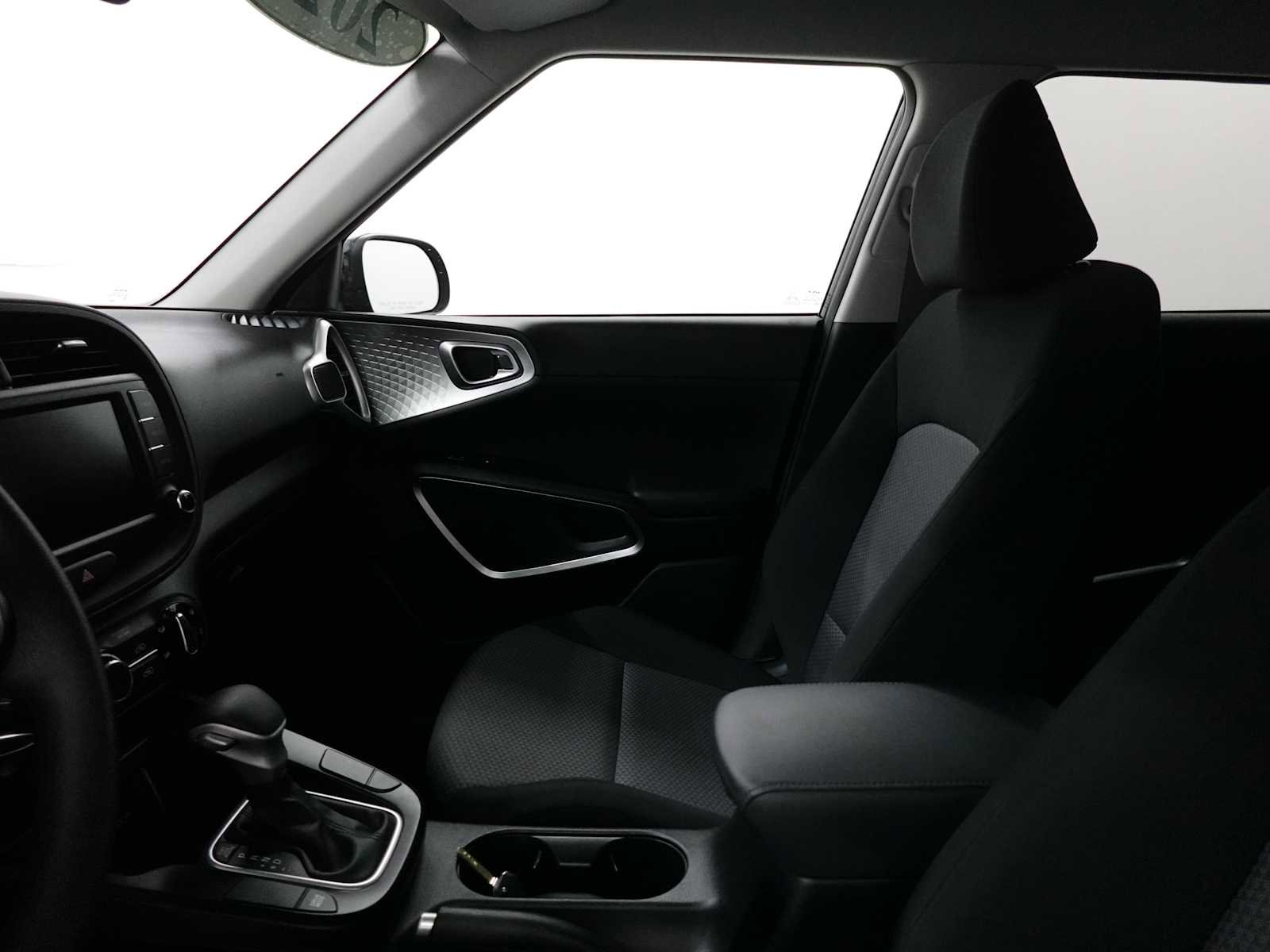 Used 2023 Kia Soul LX FWD image 13