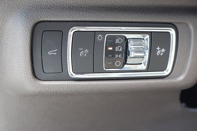 Used 2020 Lincoln Corsair FWD w/ Premium Package image 23