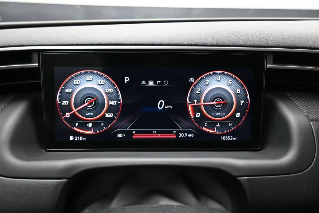 Used 2022 Hyundai Tucson Limited AWD/4WD image 17