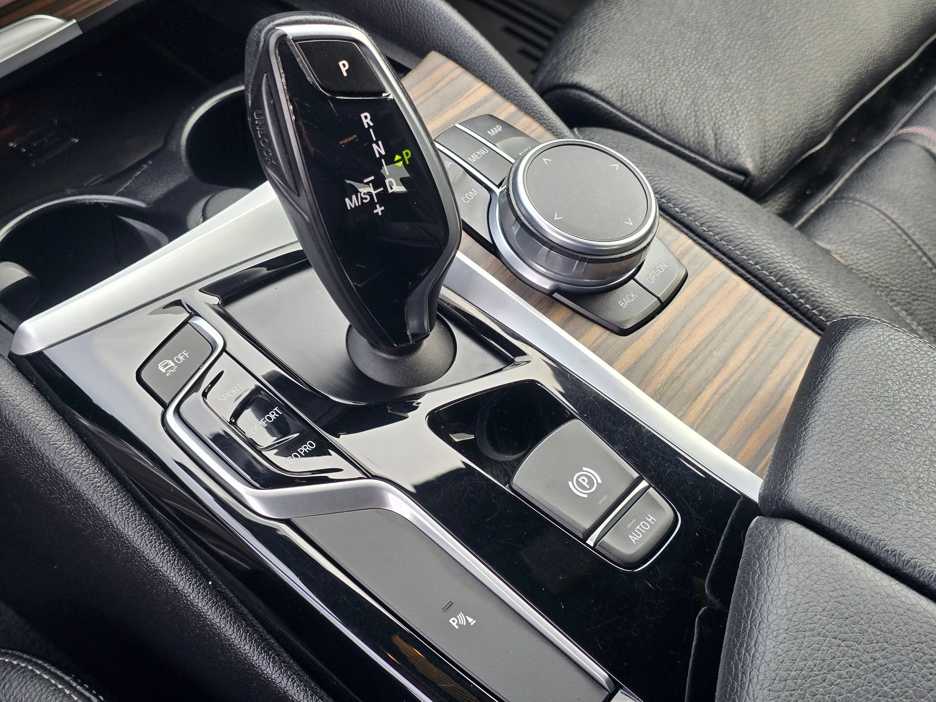 Used 2017 BMW 530i RWD image 15