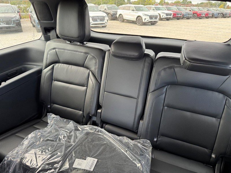 New 2025 Lincoln Navigator Reserve image 12