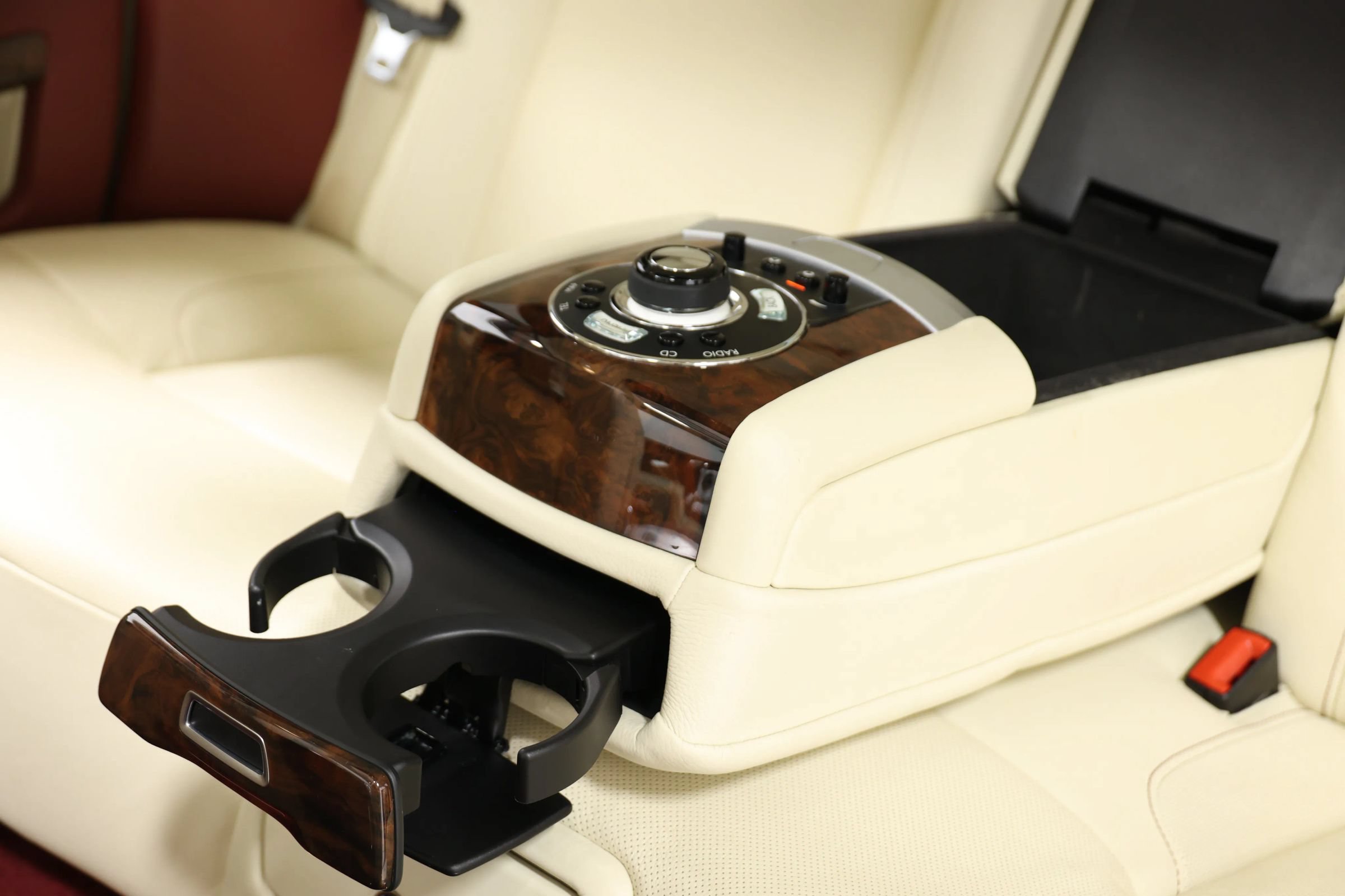 Used 2013 Rolls-Royce Ghost RWD image 63