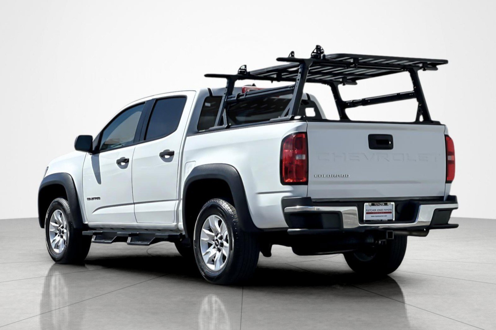 Used 2022 Chevrolet Colorado W/T w/ WT Convenience Package RWD image 3