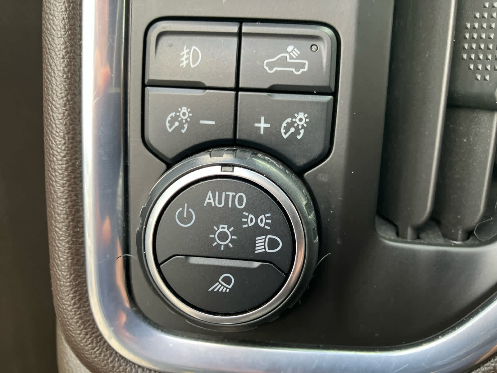 Used 2020 Chevrolet Silverado 1500 LTZ w/ LTZ Plus Package image 15