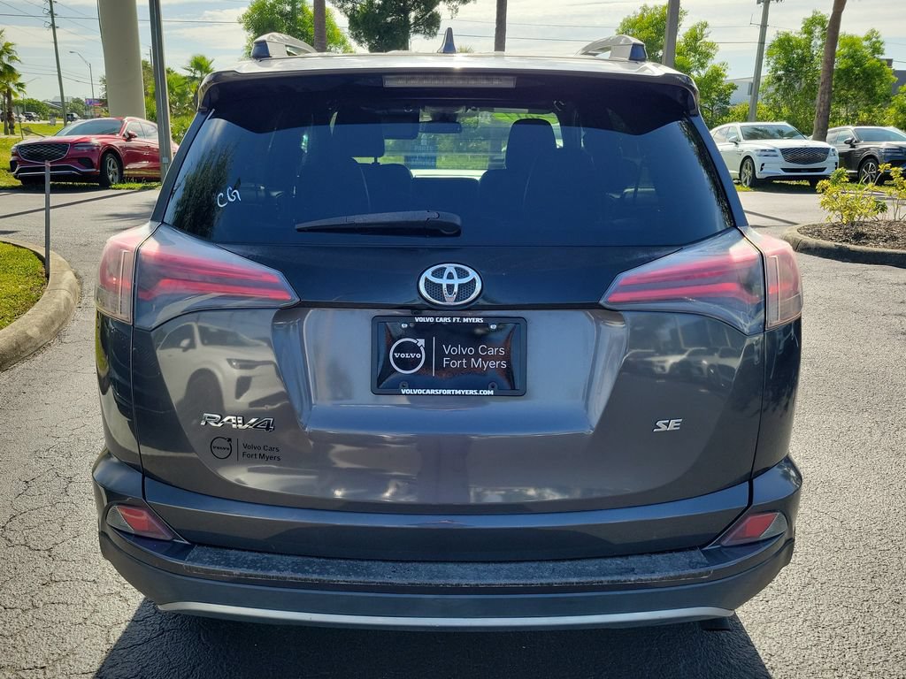 Used 2017 Toyota RAV4 SE FWD image 3