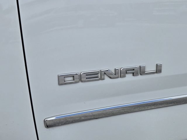 Used 2018 GMC Yukon XL Denali w/ Open Road Package AWD/4WD image 15