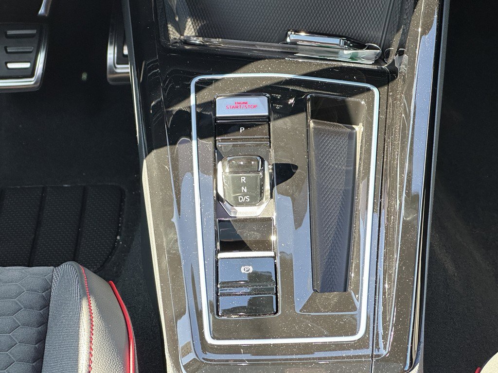 New 2026 Volkswagen Golf SE image 13