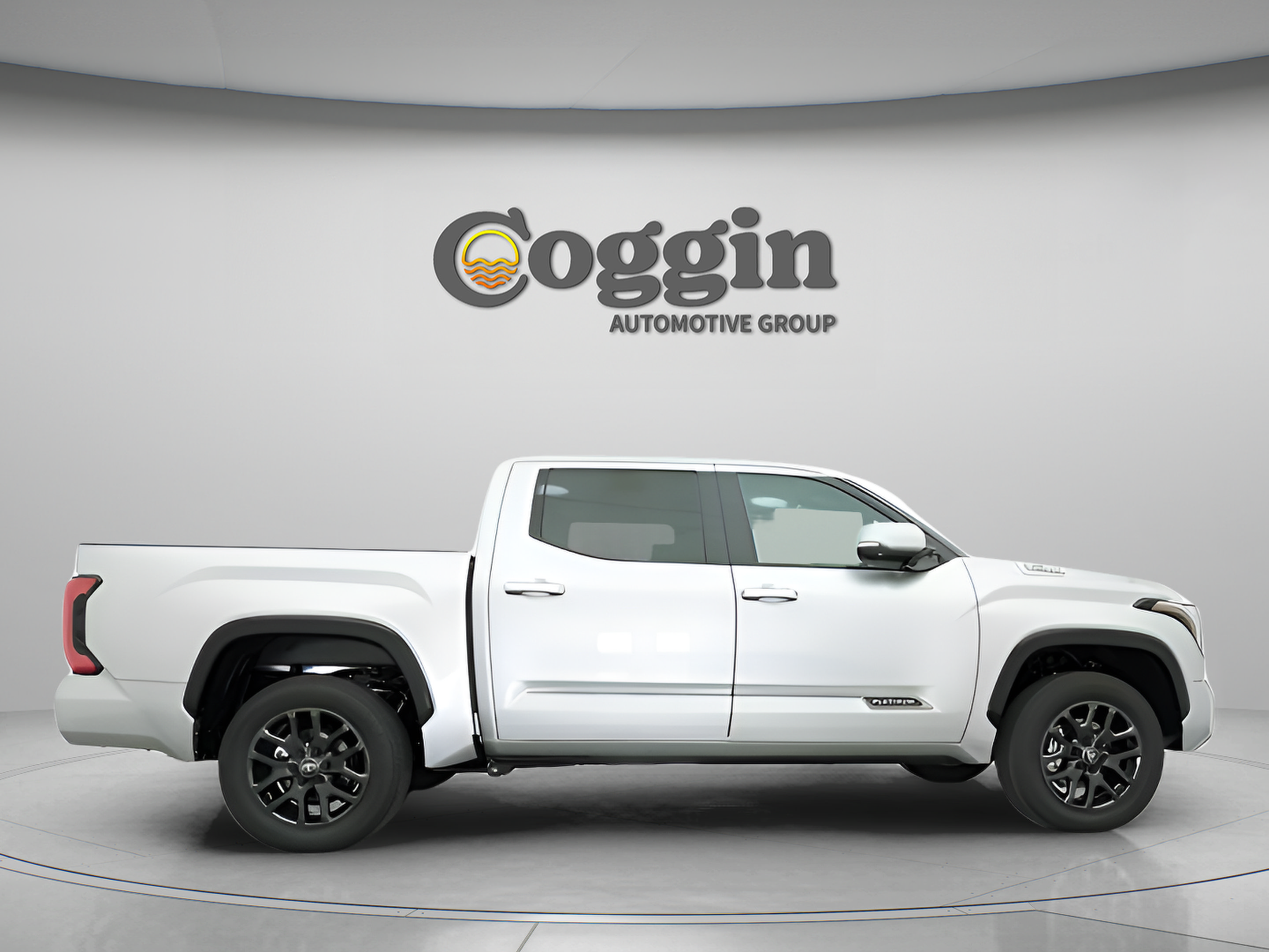 Used 2025 Toyota Tundra Platinum AWD/4WD image 22