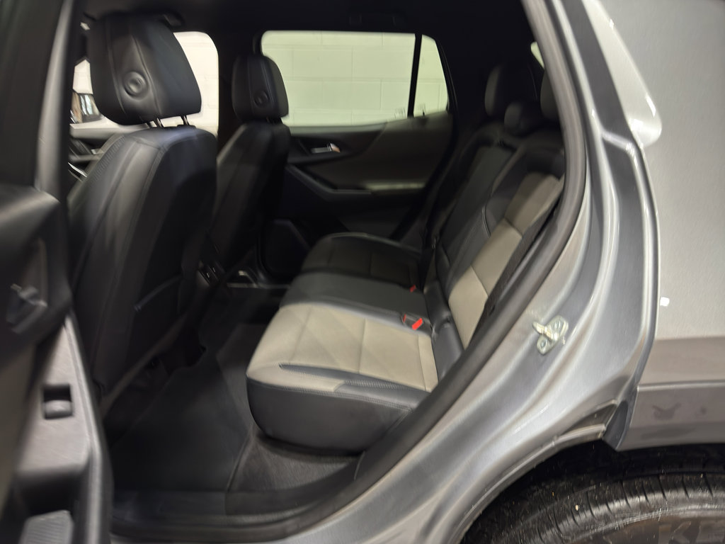 Used 2025 Chevrolet Equinox LT w/ Convenience Package II image 12